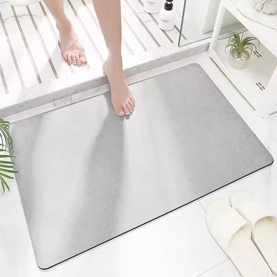 Home Bathroom Essential Anti-Slip and Heat Resistant Bath Mat Roll with Diatomite Material